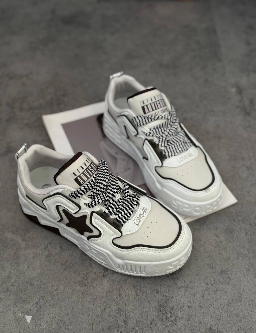 низкие кроссовки,женские кроссовки,,кроссовки модные,кроссовки стильные