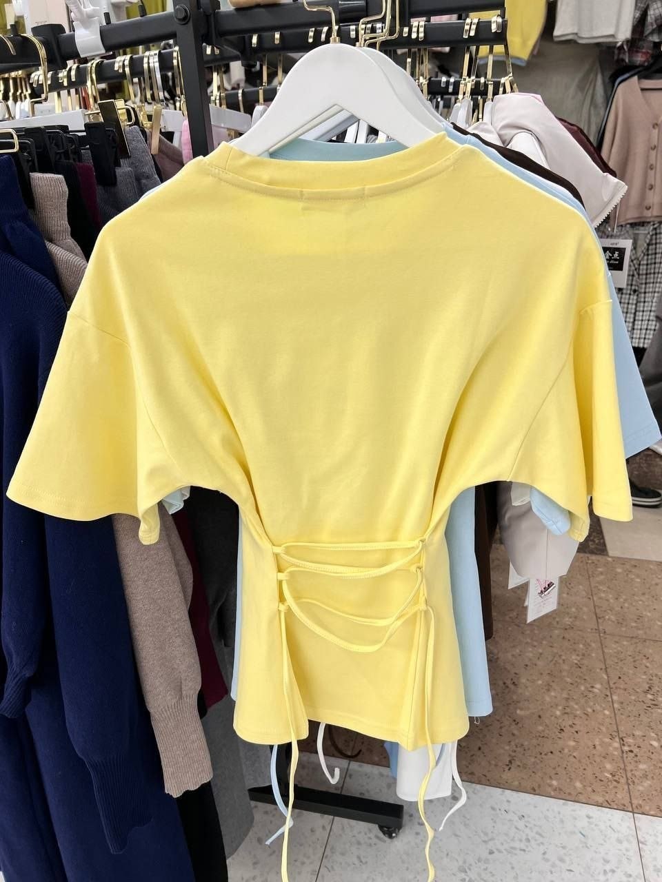 футболка шоколадного цвета,футболка базовая,женская футболка,футболка,коричневая футболка