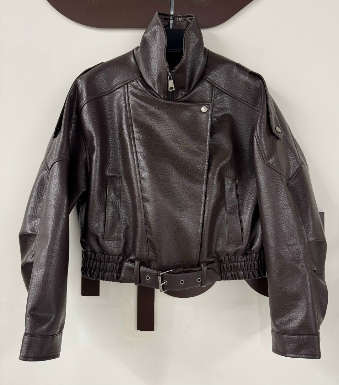 куртка кожаная,косуха оверсайз,косуха куртка,мода стиль,дутая куртка кожаная