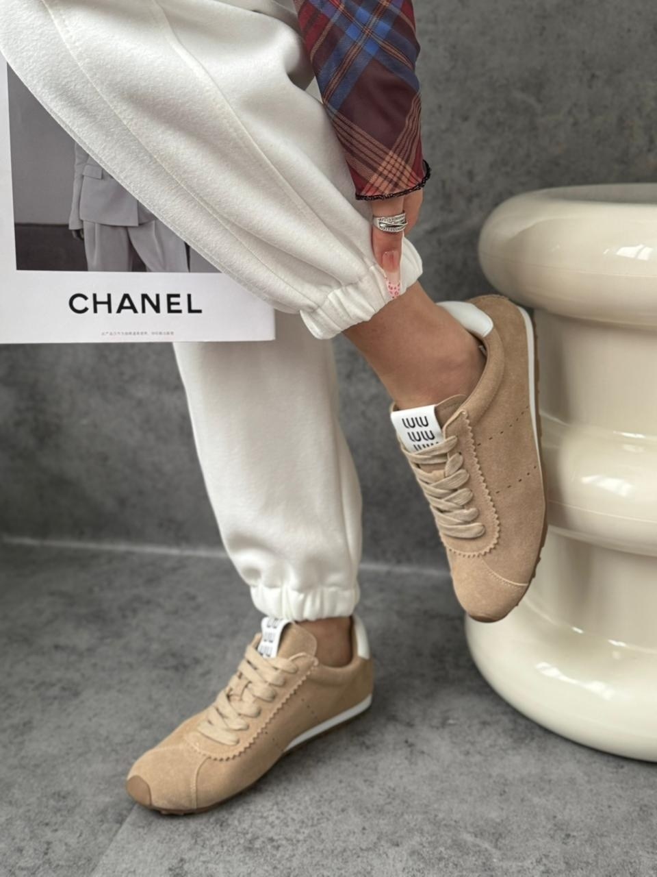 замшевые кроссовки,,женские кроссовки,женские замшевые кроссовки,итальянские кроссовки светло коричневые 2026