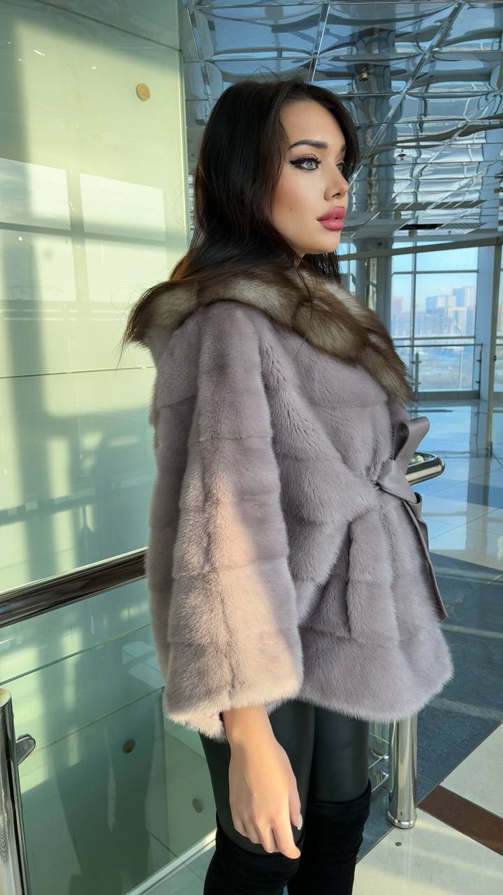 шуба норковая,норковая шуба летучая мышь с капюшоном из куницы,женская шуба из меха норки с капюшоном из меха куницы,норковое пончо шуба с капюшоном из меха куницы,норковая шуба с капюшоном из куницы