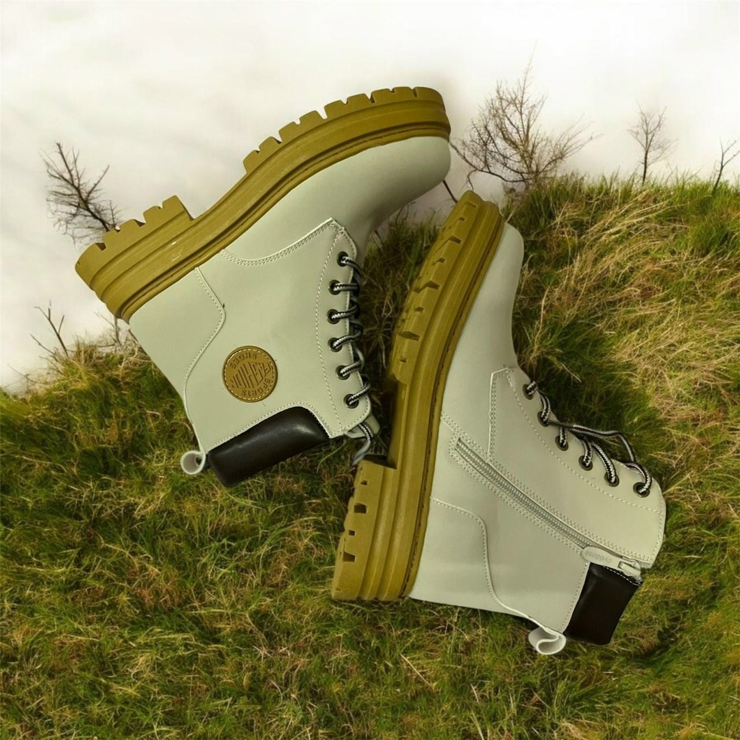 ,ботинки женские,ботинки модные, женская зимняя,ботинки молочного цвета