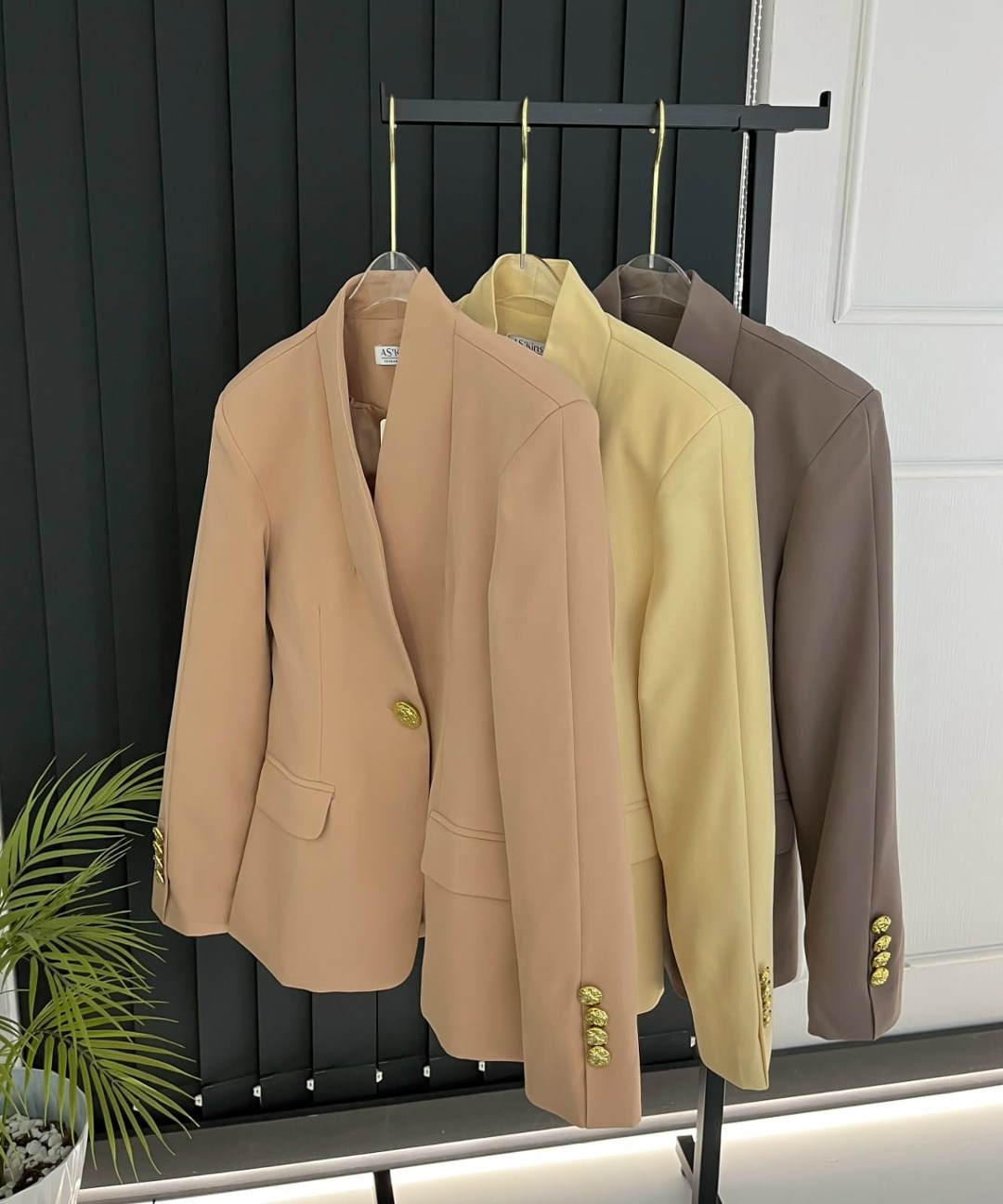 пиджак розовый,пиджак женский,розовый жакет,пиджак с розовым подкладом,жакет