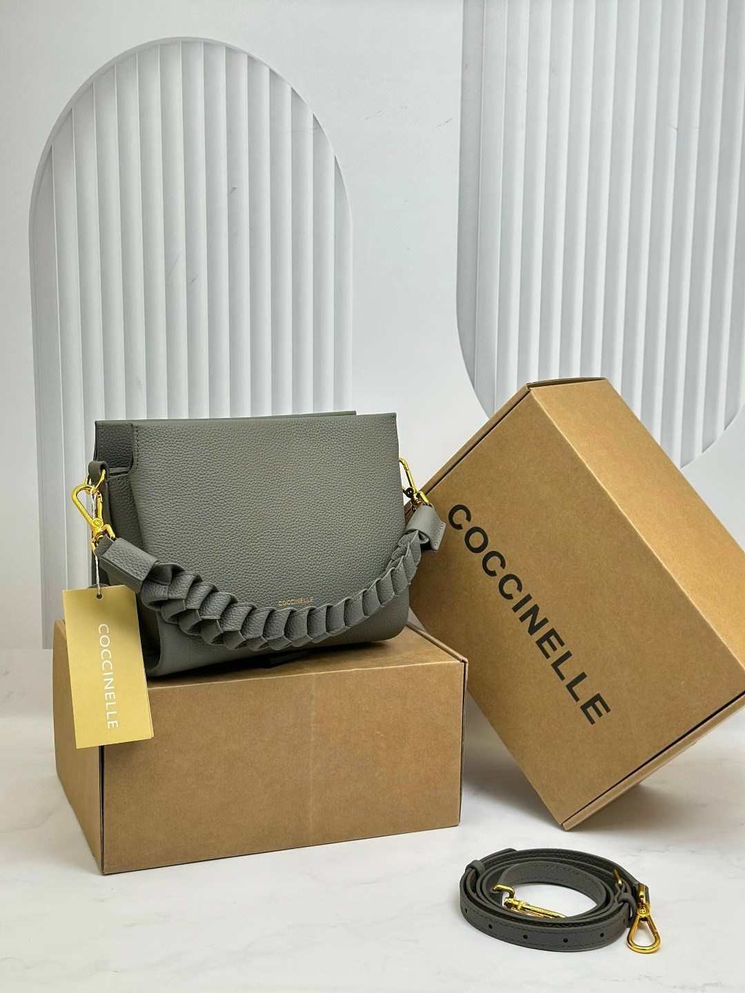 сумка coccinelle,сумка женская coccinelle,сумка,женская сумка,сумка женская coccinelle натуральная замша