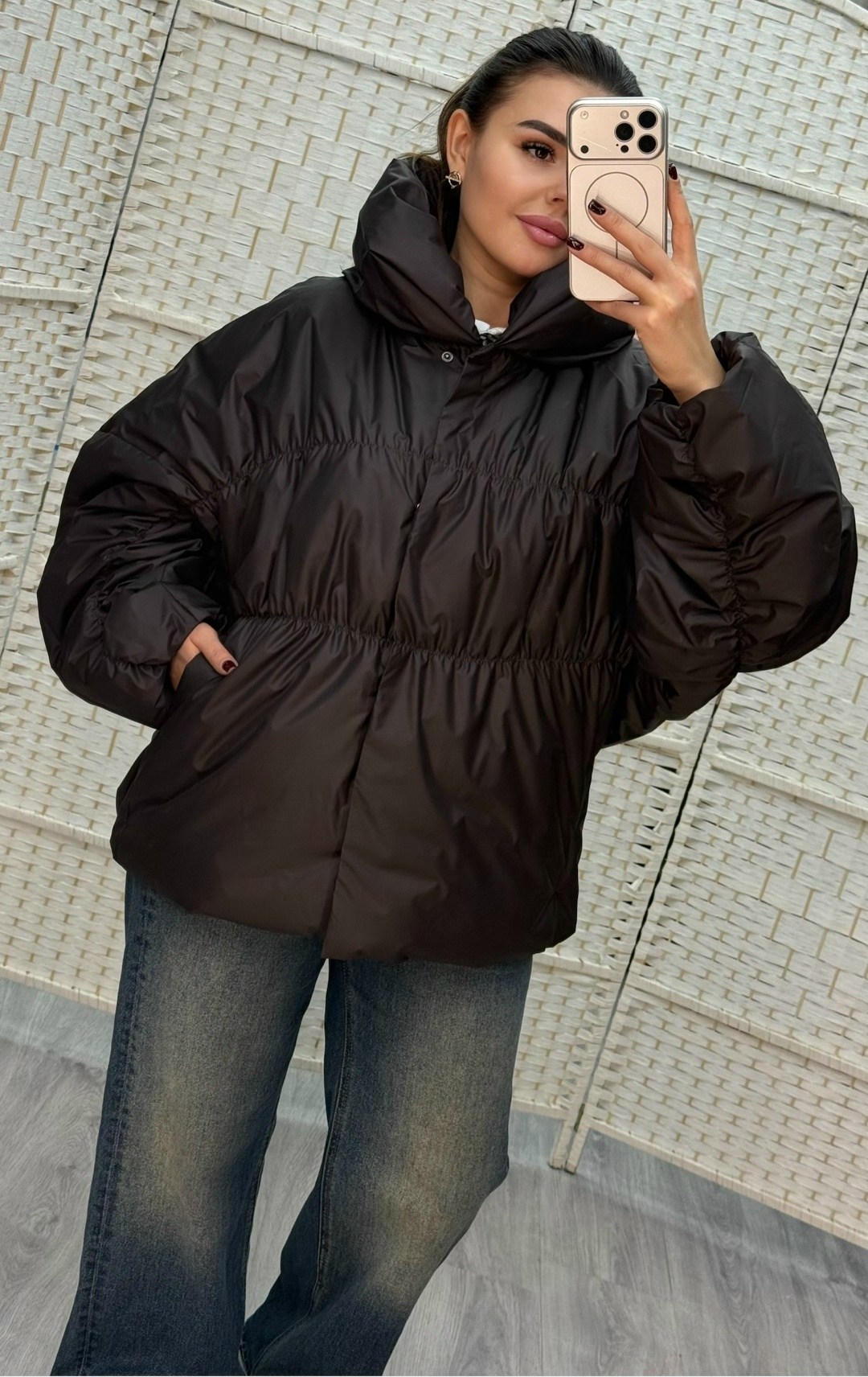 куртка стеганая оверсайз с капюшоном okxana utova brand,женская куртка оверсайз 27883 (коричневый),куртка оверсайз,куртка оверсайз демисезонная,демисезонная куртка