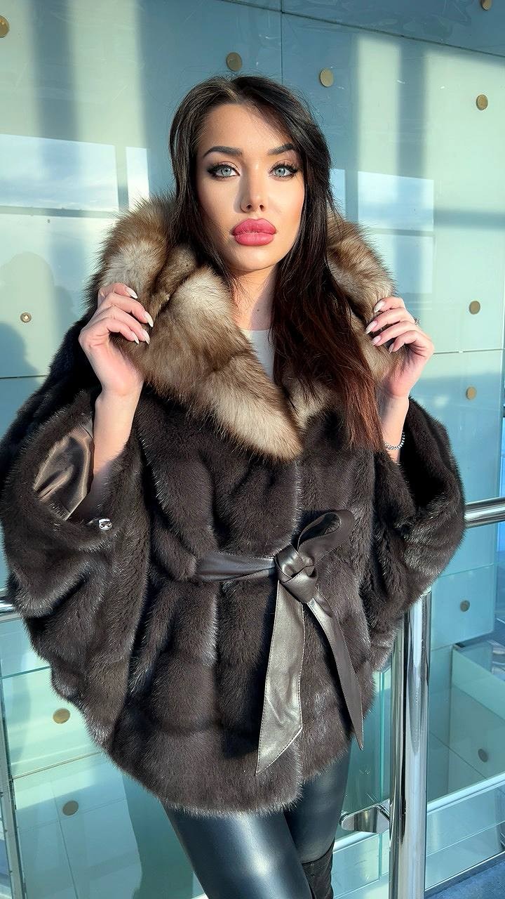 шубка из меха европейской норки с куницей,шуба норковая "летучая мышь" с капюшоном из куницы,шуба норка 2026 летучая мышь,европейский мех,шуба летучая мышь из норки с капюшоном из куницы