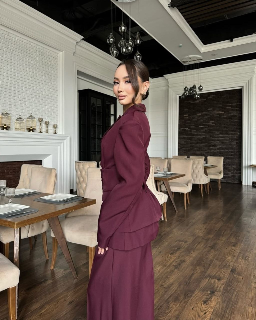 kaloris женский брючный костюм-двойка,костюм kaloris 2157 двойка бордовый,костюм брючный 13843 вишневый sandyna,костюм брючный 5492 марсала pirs,брючный костюм