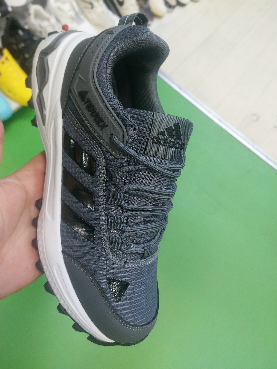 кроссовки адидас мужские новая коллекция 2026,кроссовки adidas,кроссовки мужские adidas,кроссовки адидас климапруф,кроссовки адидас zx 750 мужские