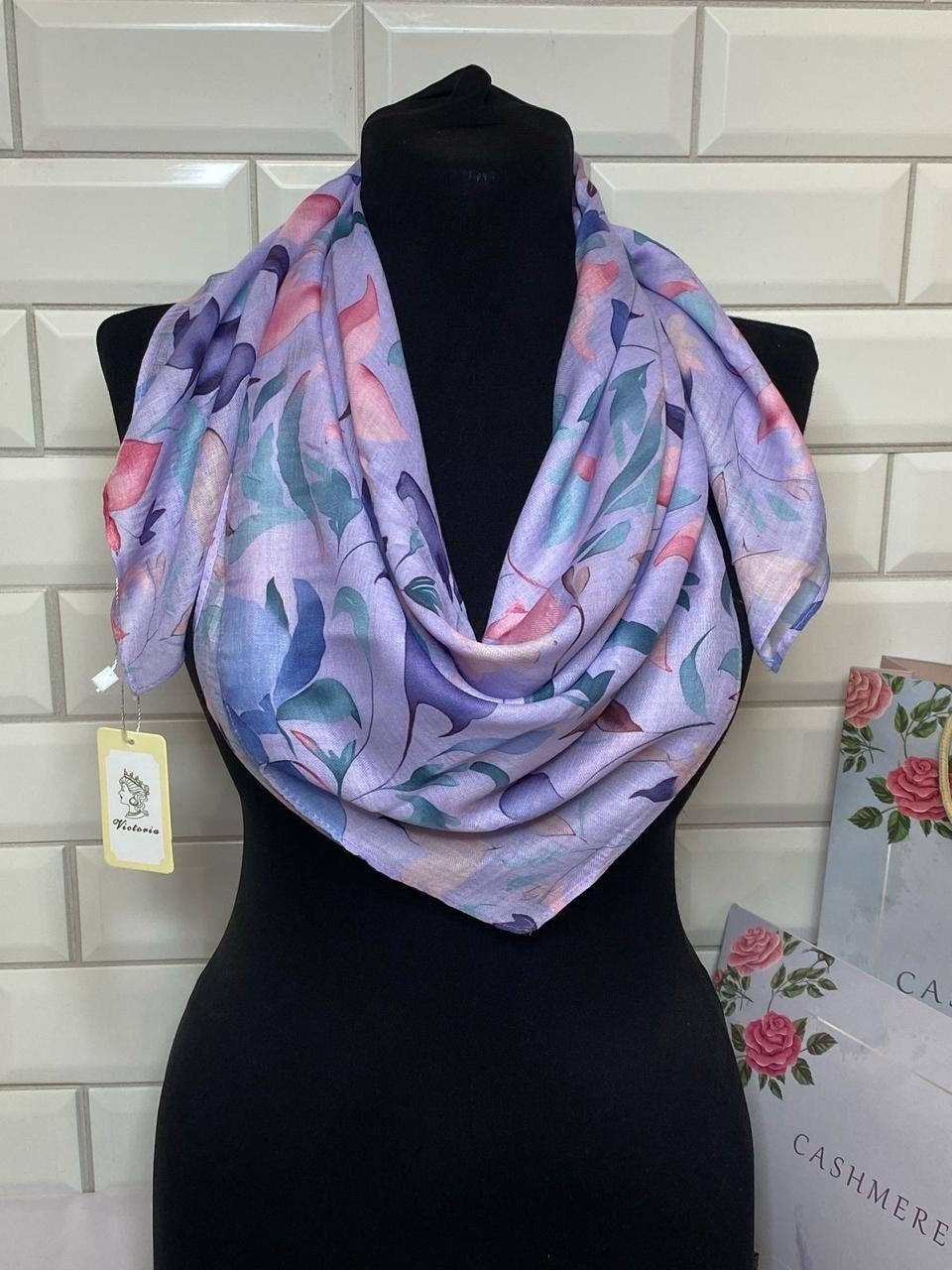 женские платки,платок женский с рисунком,платки шелковые,платка,платок тонкий женский