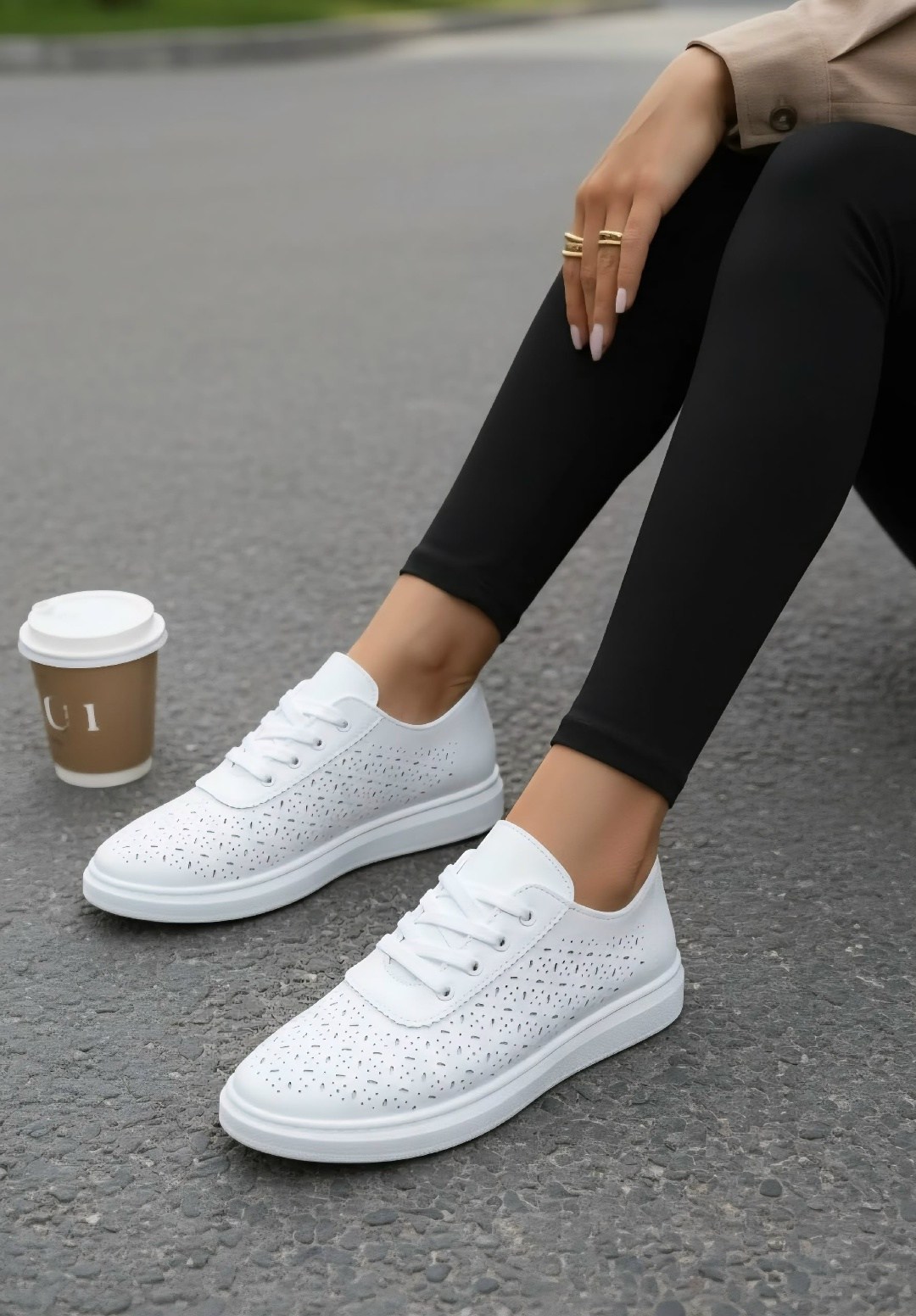 ,кеды женски,женские кеды,кроссовки белые с перфорацией женские,слипоны с перфорацией женские