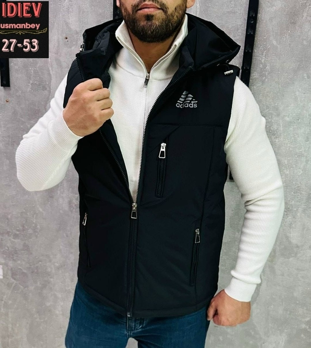 мужская жилетка,жилет мужской,жилет мужской утепленный с капюшоном адидас,безрукавка мужская,жилет мужской утепленный