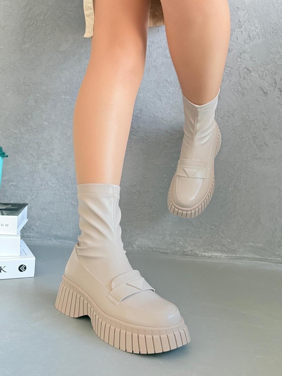 ,женские ботинки,женская ,ботинки женские черные,модные ботинки