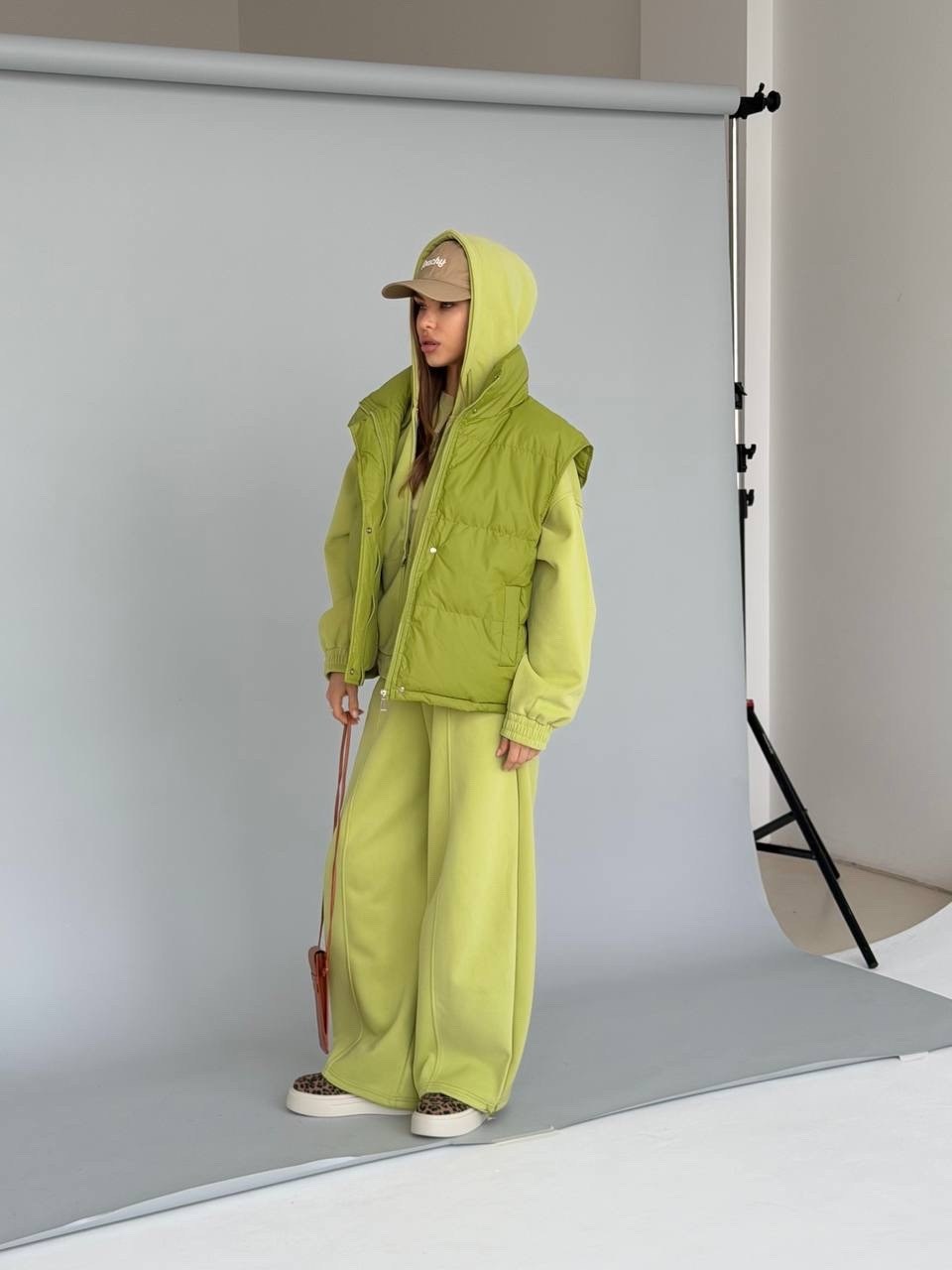 повседневная куртка,модная куртка,жилетка демисезонная,жилет на синтепоне,куртка женская