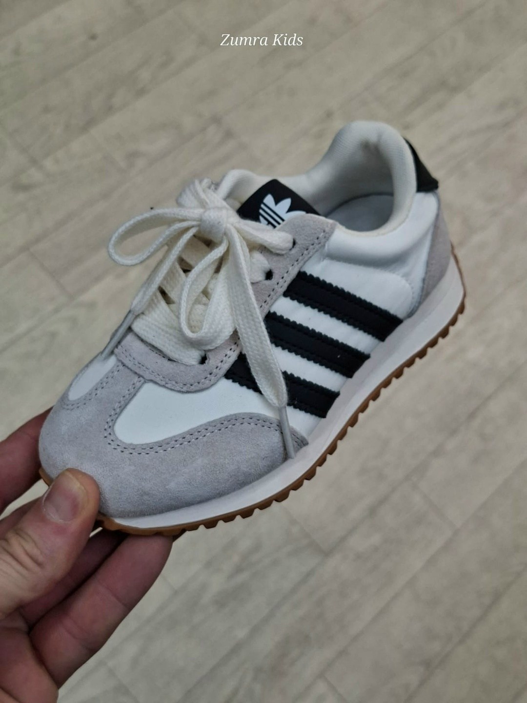 кроссовки adidas,адидас адистар кроссовки,adidas zx 700,кроссовки адидас,кроссовки