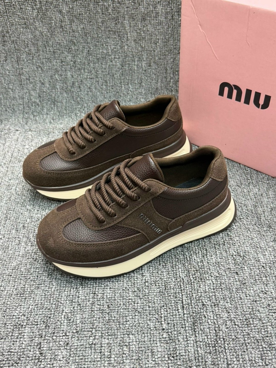 ,женские кроссовки,кроссовки бежевые,кроссовки для женщин,кроссовки натуральные