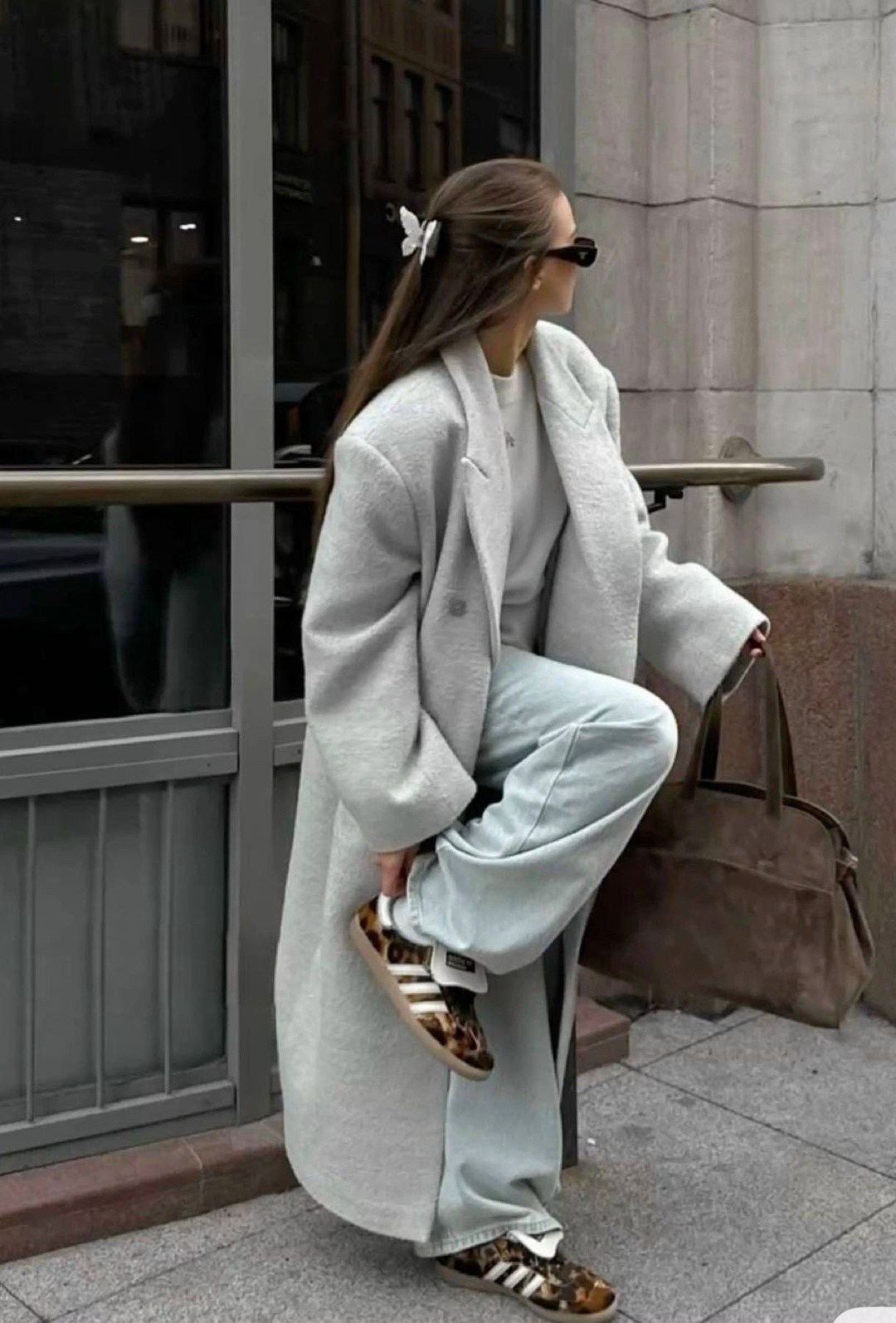 пальто оверсайз,модное пальто,белое пальто оверсайз,длинное пальто,образы с пальто