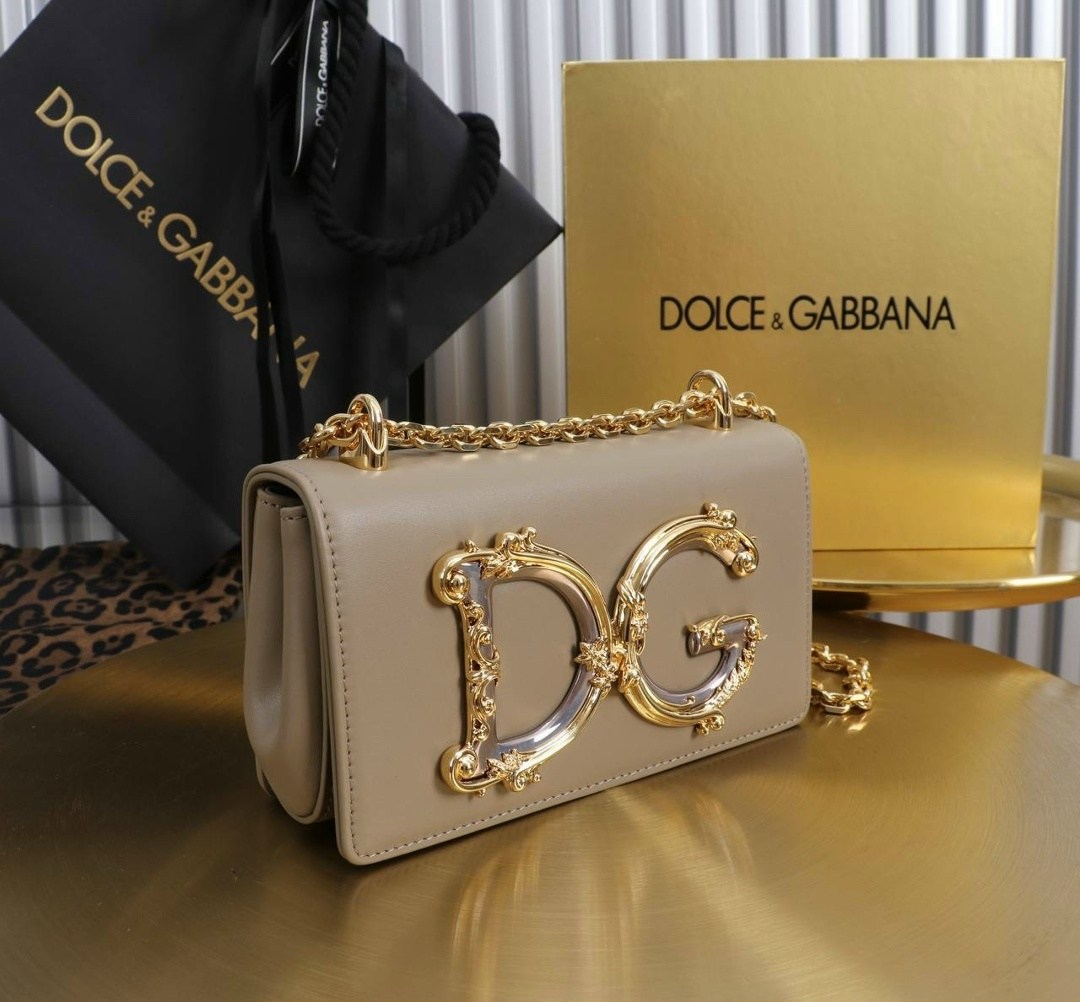 сумка дольче габбана,сумка dolce gabbana,черная сумка для телефона dg girls dolce&gabbana,сумка дольче габбана черная,черные женские сумки dolce & gabbana