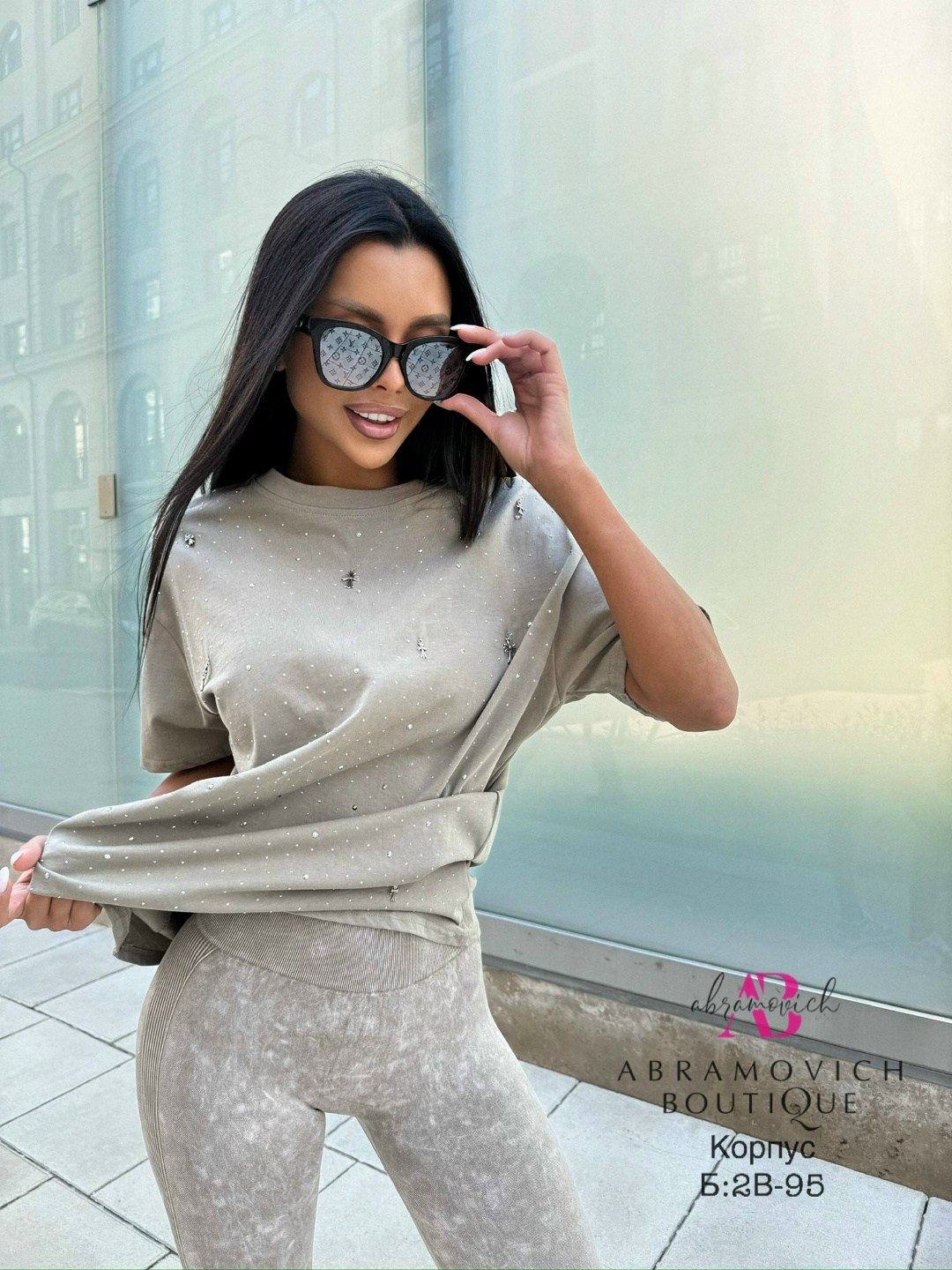 футболки женская,футболка оверсайз со стразами,футболка оверсайз варенка со стразами,футболка со стразами,женская футболка оверсайз со стразами