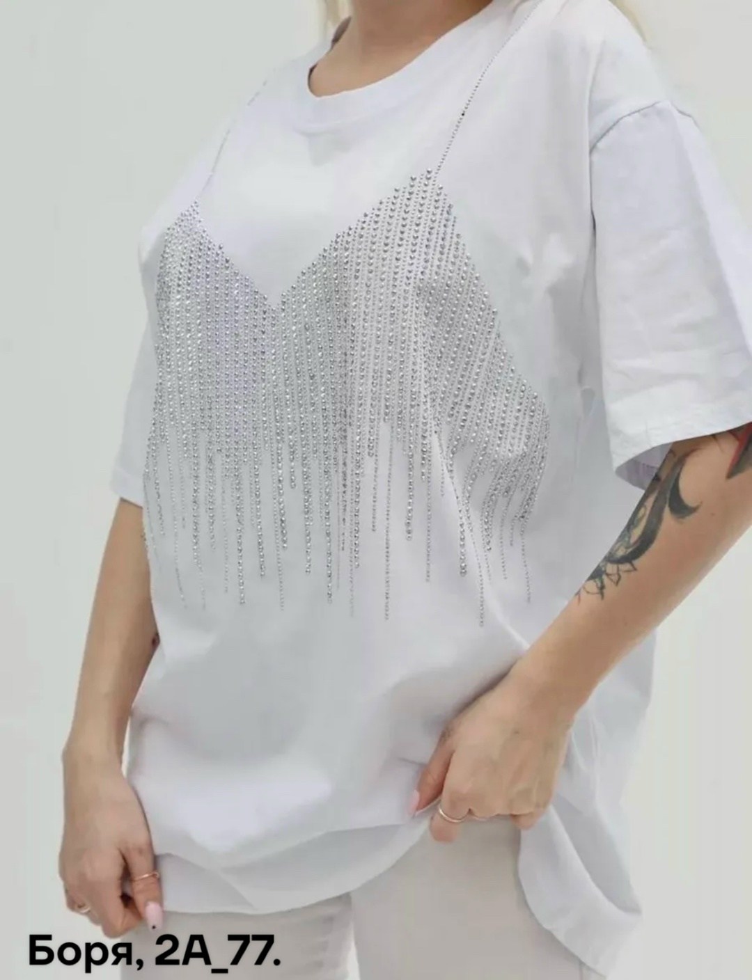 футболка оверсайз со стразам,футболка женская оверсайз со стразами,футболка со стразами оверсайз нарядная,базовая футболка со стразами оверсайз туника черная abidov style,футболка женская со стразами