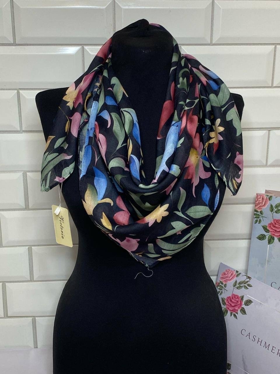 женские платки,платок женский с рисунком,платки шелковые,платка,платок тонкий женский