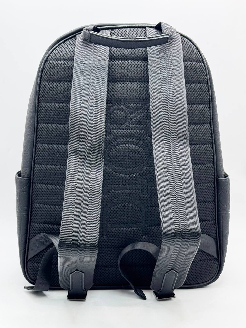 рюкзак dior,рюкзак кристиан диор,кожаные рюкзаки,рюкзак,женские рюкзаки