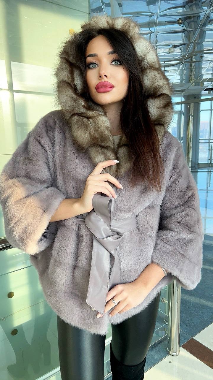 шуба норковая,норковая шуба летучая мышь с капюшоном из куницы,женская шуба из меха норки с капюшоном из меха куницы,норковое пончо шуба с капюшоном из меха куницы,норковая шуба с капюшоном из куницы