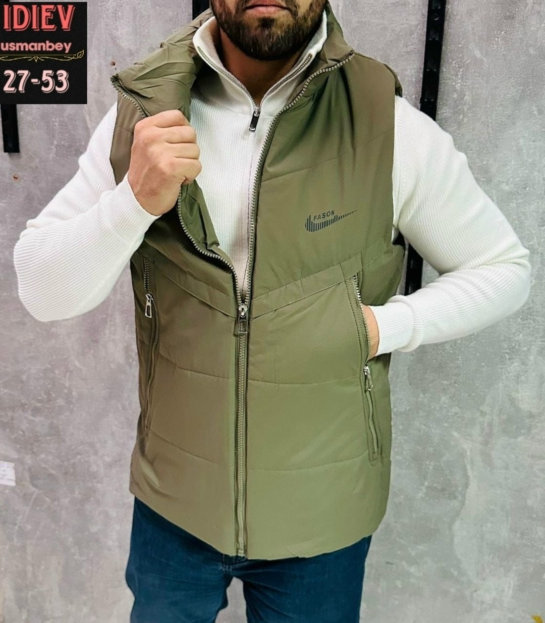 мужская жилетка,жилет мужской,жилет мужской утепленный с капюшоном адидас,безрукавка мужская,жилет мужской утепленный