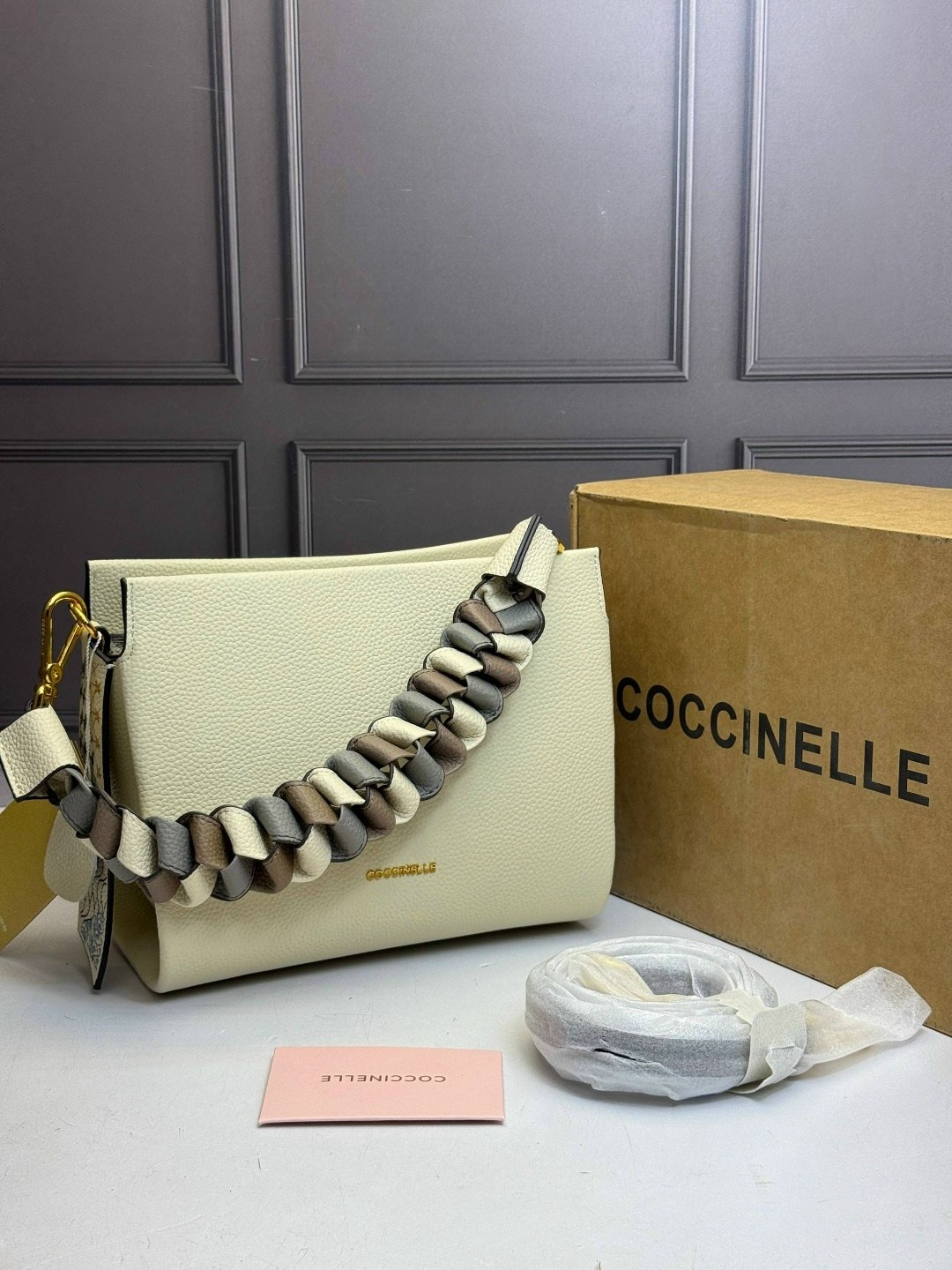 сумка coccinelle,сумка женская coccinelle,стильная сумочка,женская сумка,сумка