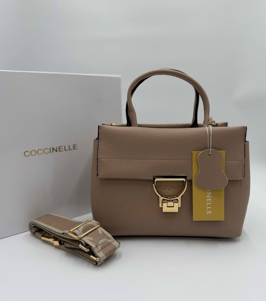 coccinelle сумка на плечо кросс-боди arlettis signature,коричневая сумка arlettis coccinelle,coccinelle сумка,женская сумка coccinelle,coccinelle сумка arlettis signature