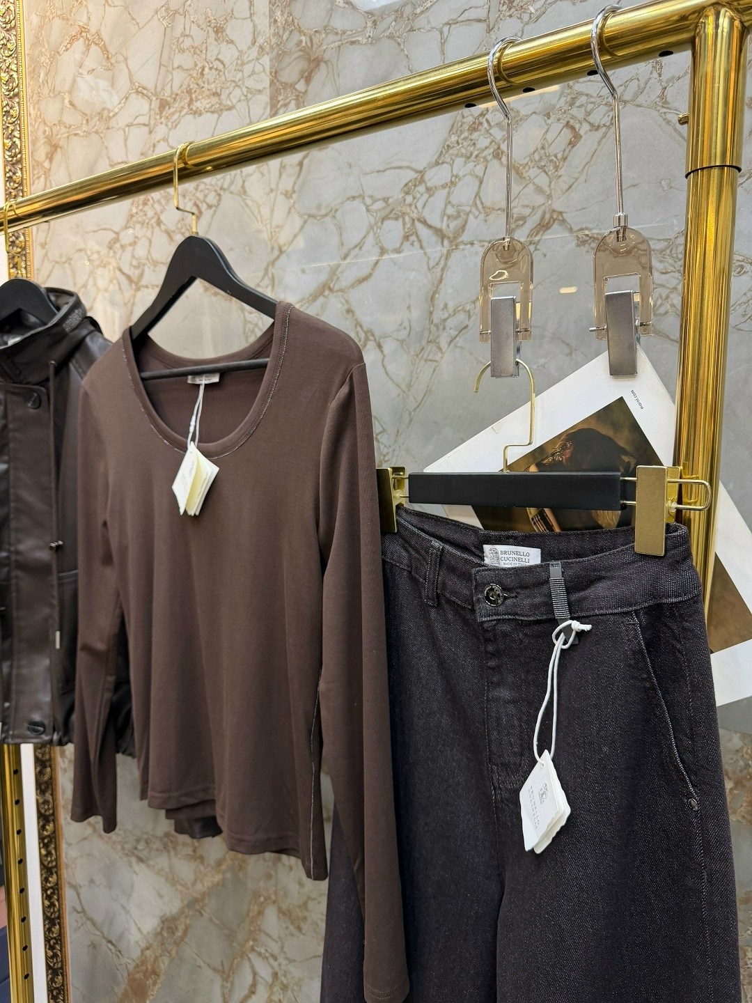 куртка косуха,кожаная куртка,женская кофта,стиль одежды,женской одежды