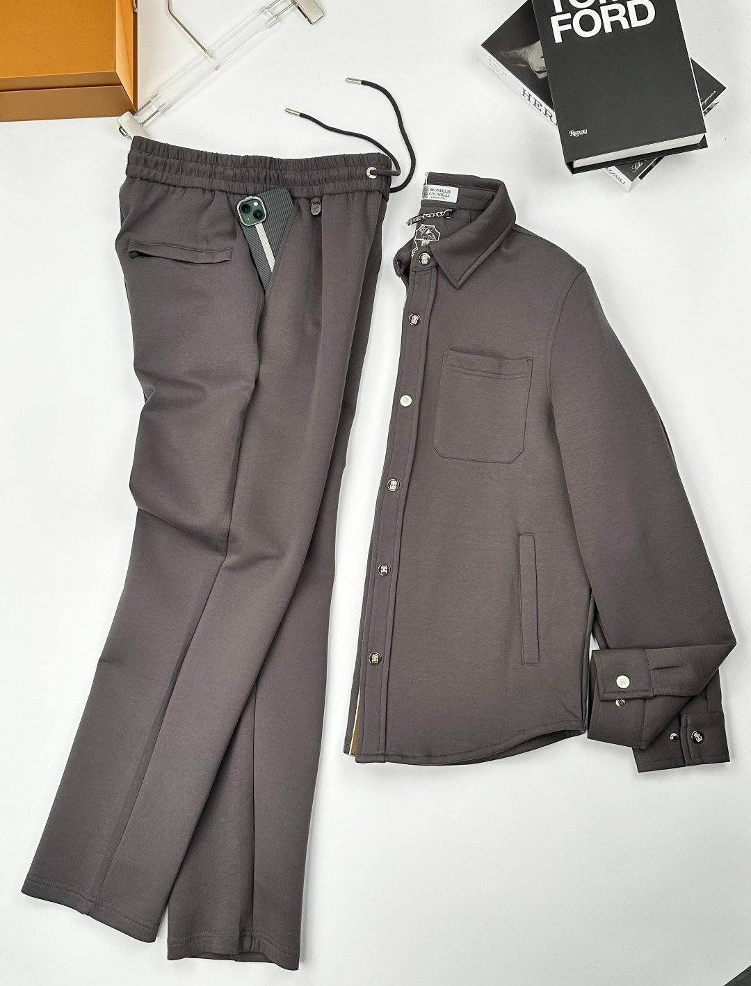 спортивный костюм brunello,костюм классический,спортивный костюм brunello cucinelli,мужской костюм на флисе