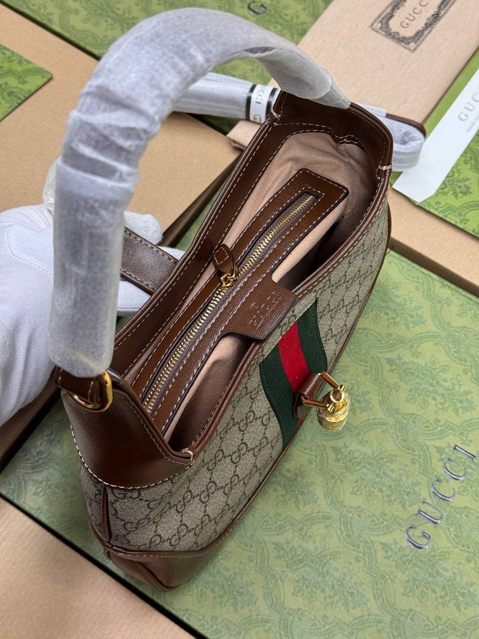 сумка женская gucci,сумка gucci,сумка gucci jackie,gucci сумка на плечо,сумка гуччи