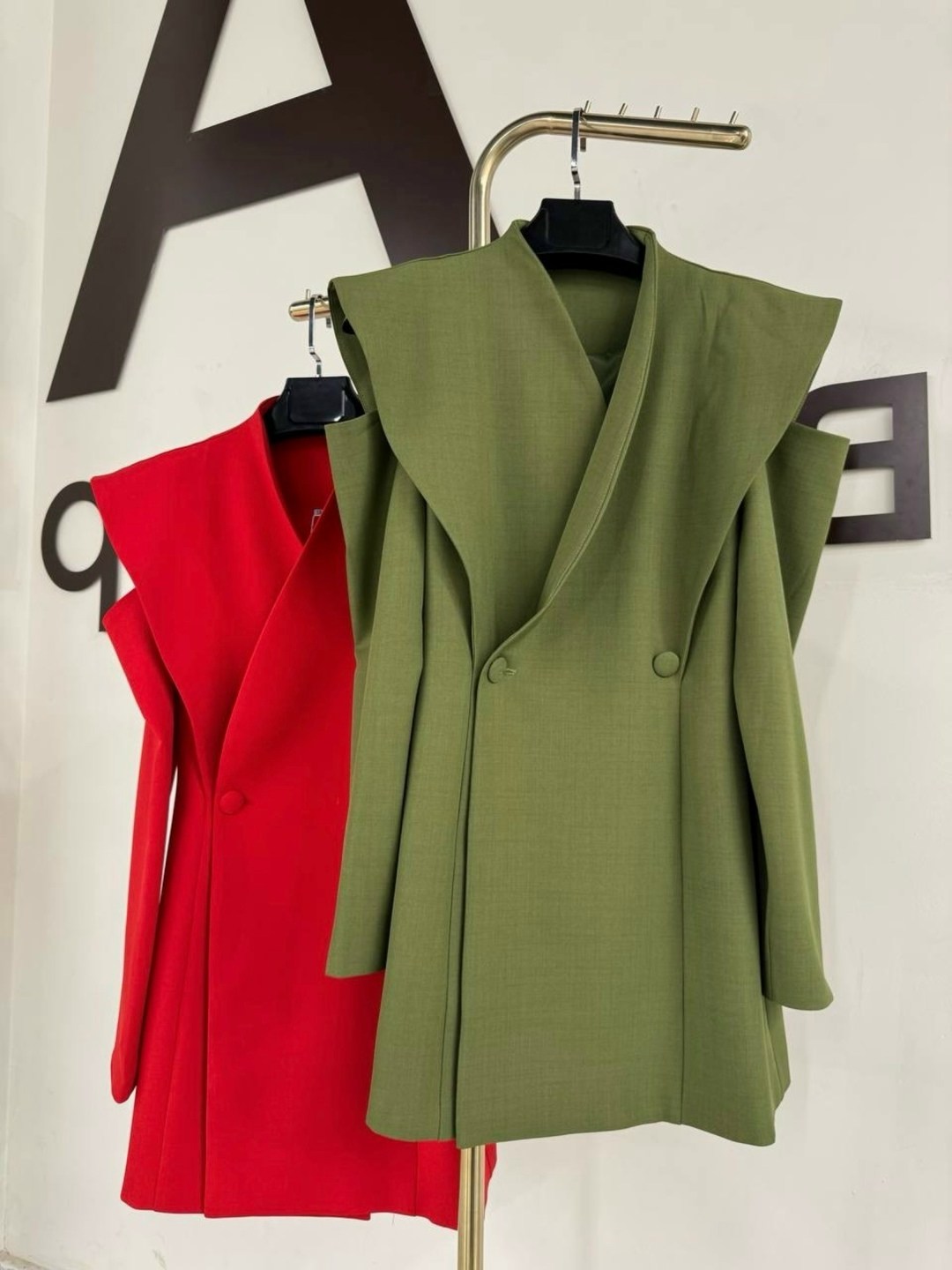 женский жилет,женские жакеты,двубортный жакет,женский асимметричный блейзер twotwinstyle