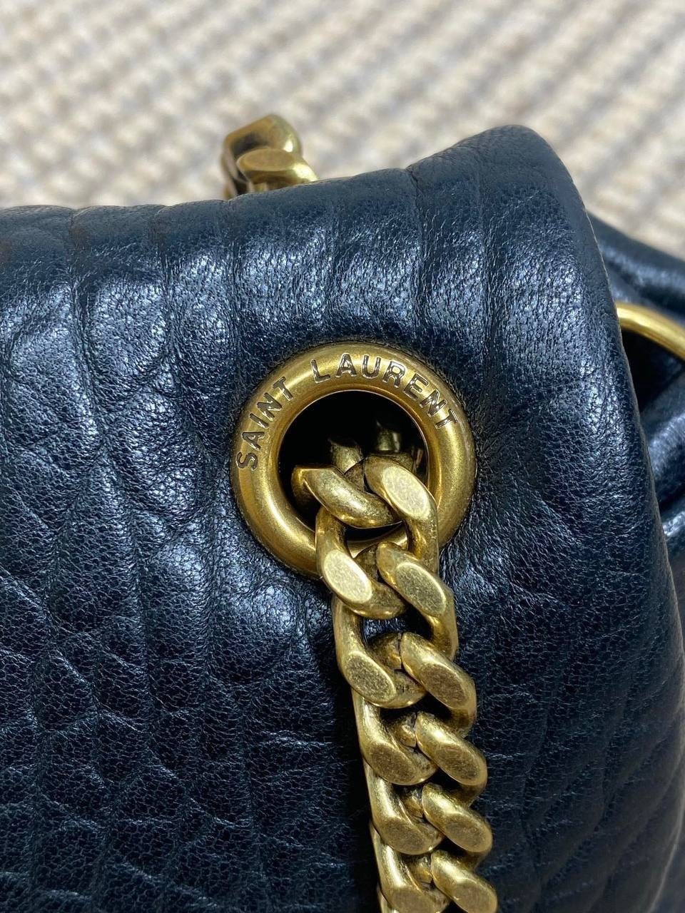 cумка saint laurent,черная женская сумка saint laurent на цепочке,yves saint laurent сумка,женская кожаная сумка yves saint laurent calypso large,сумка ysl