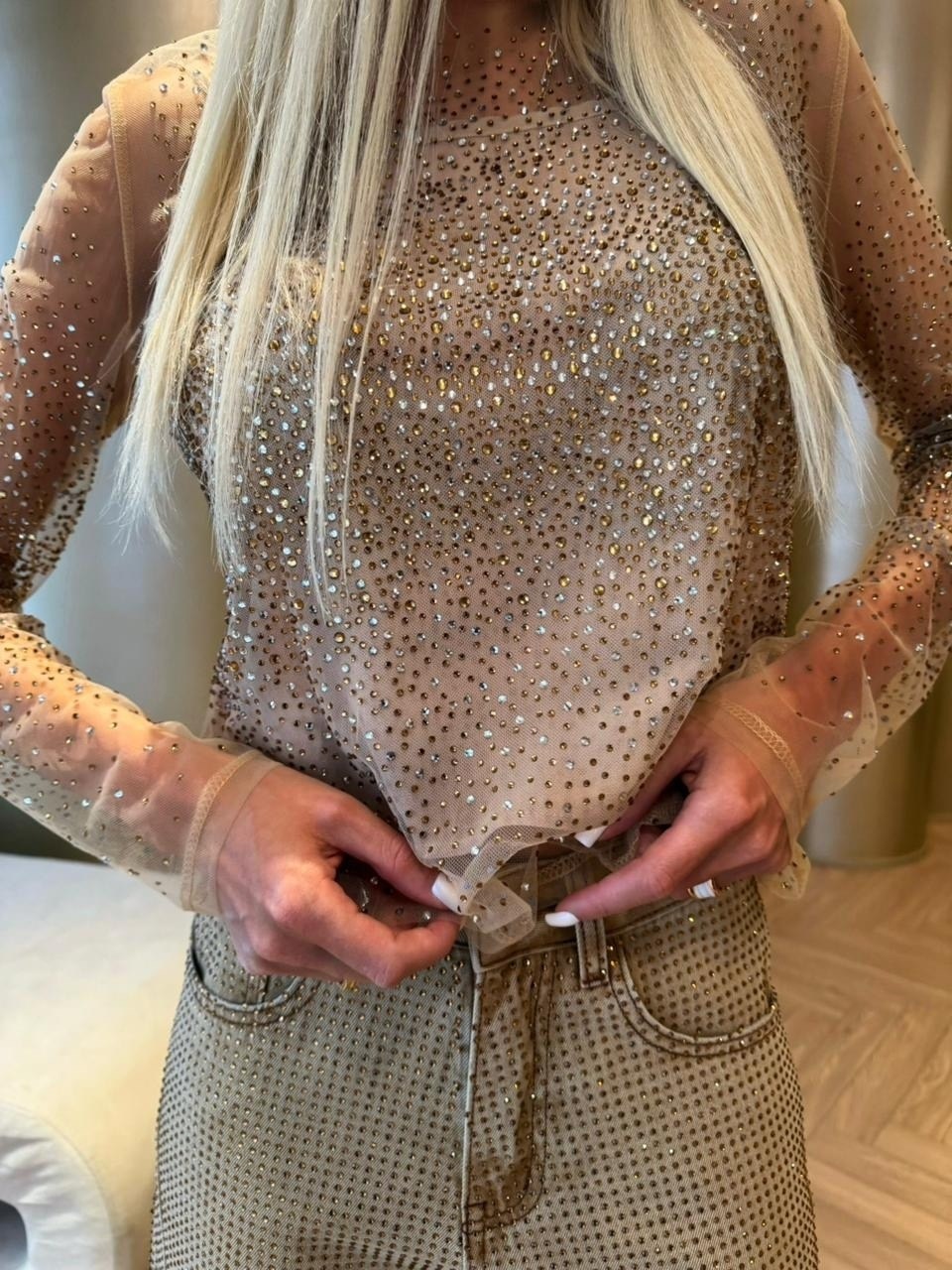 модные наряды,блузка со стразами,блестящая блузка,женская сексуальная сетчатая прозрачная футболка с блестящими стразами в сеточку,блузка сетка со стразами