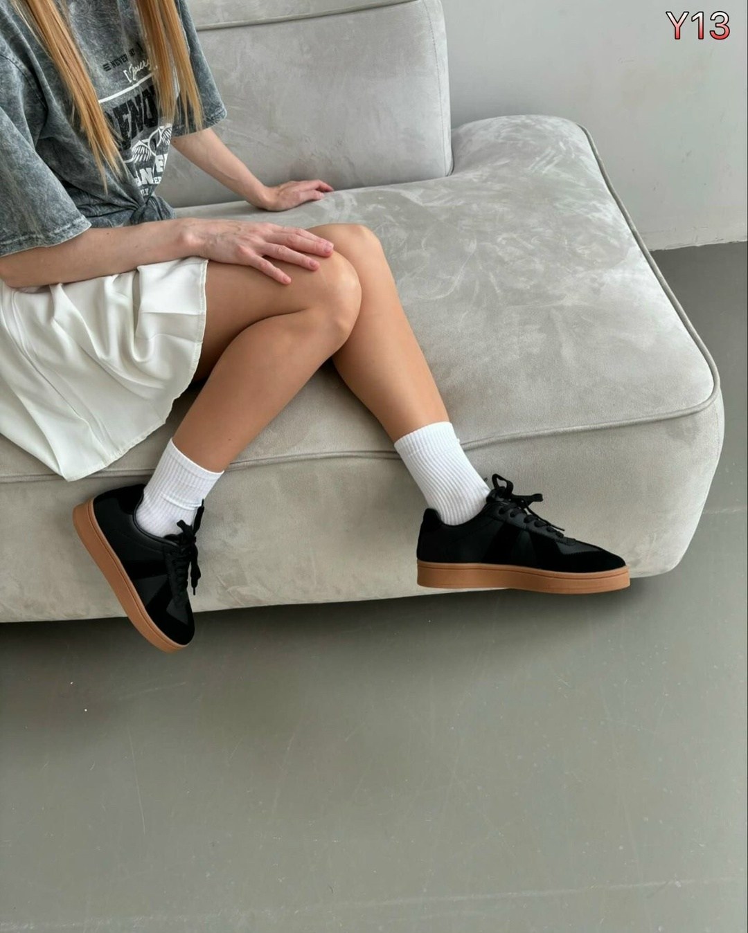 обувь,женская обувь,юбка с рубашкой,женские кеды,юбка школьница