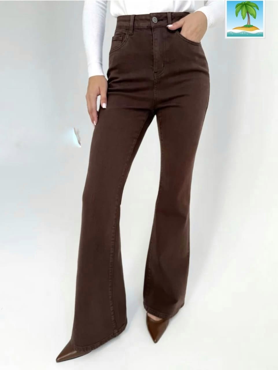 модные брюки,фасон стиль,брюки стиль,стильные наряды,женские джинсы коричневые джинсовые расклешенные брюки