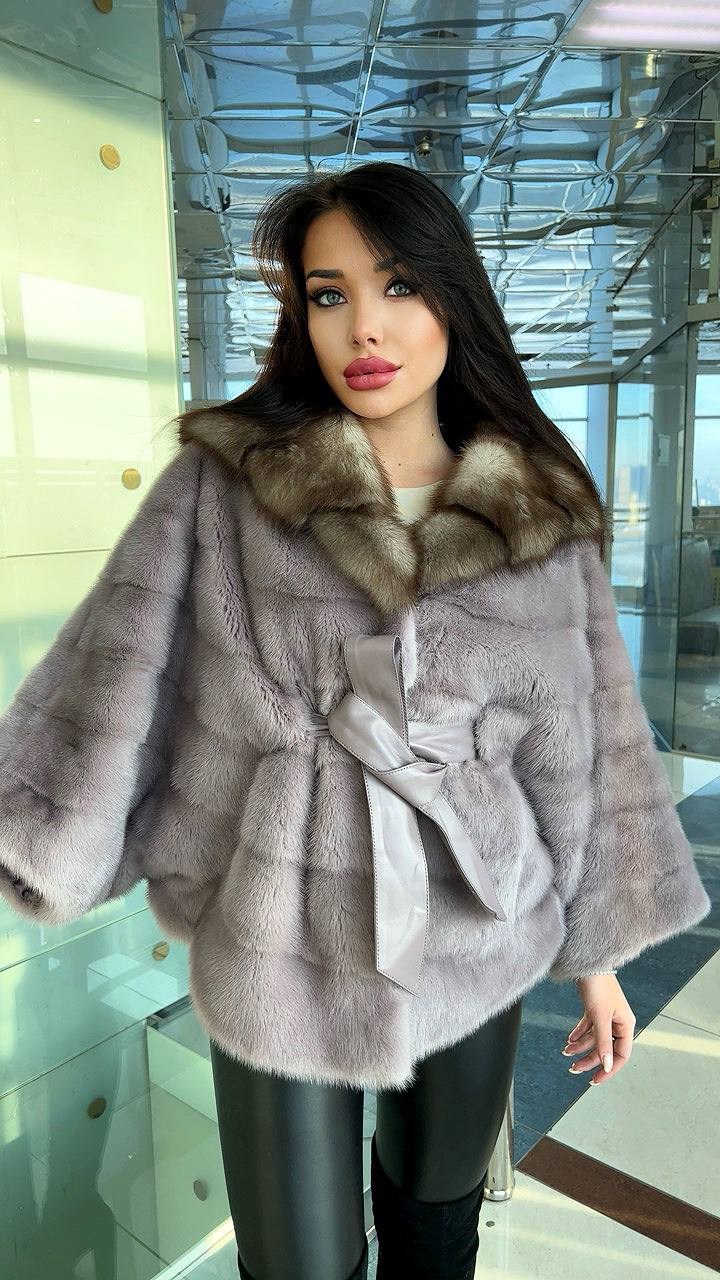 шуба норковая,норковая шуба летучая мышь с капюшоном из куницы,женская шуба из меха норки с капюшоном из меха куницы,норковое пончо шуба с капюшоном из меха куницы,норковая шуба с капюшоном из куницы