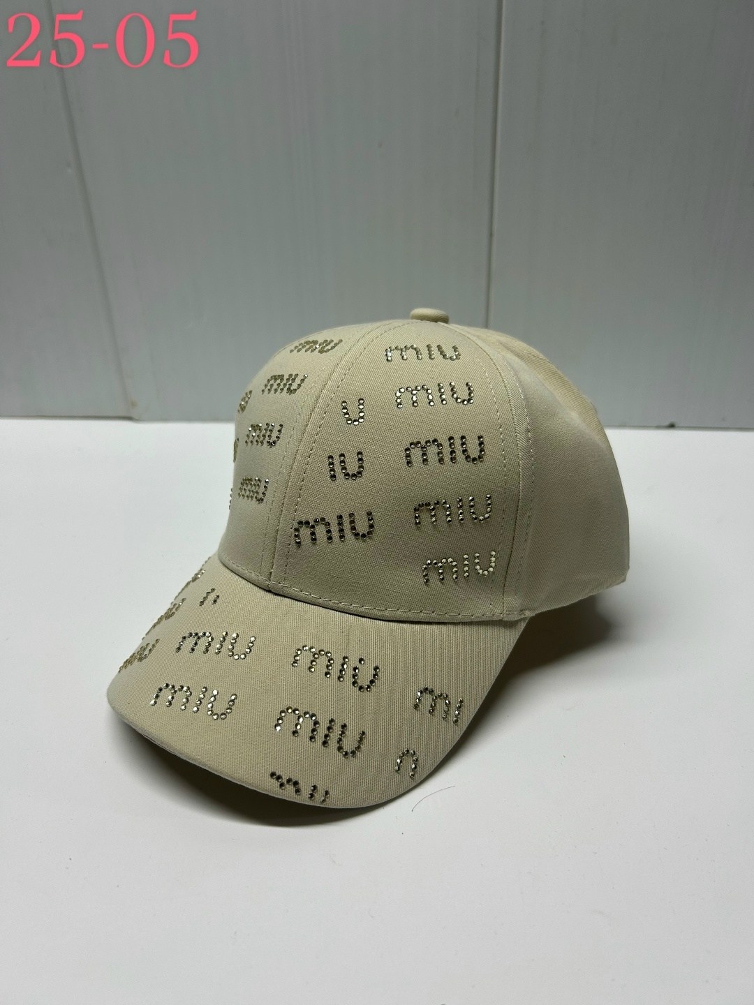 женская бейсболка,бейсболка miu miu,кепка женская,кепка,кепка для девочек