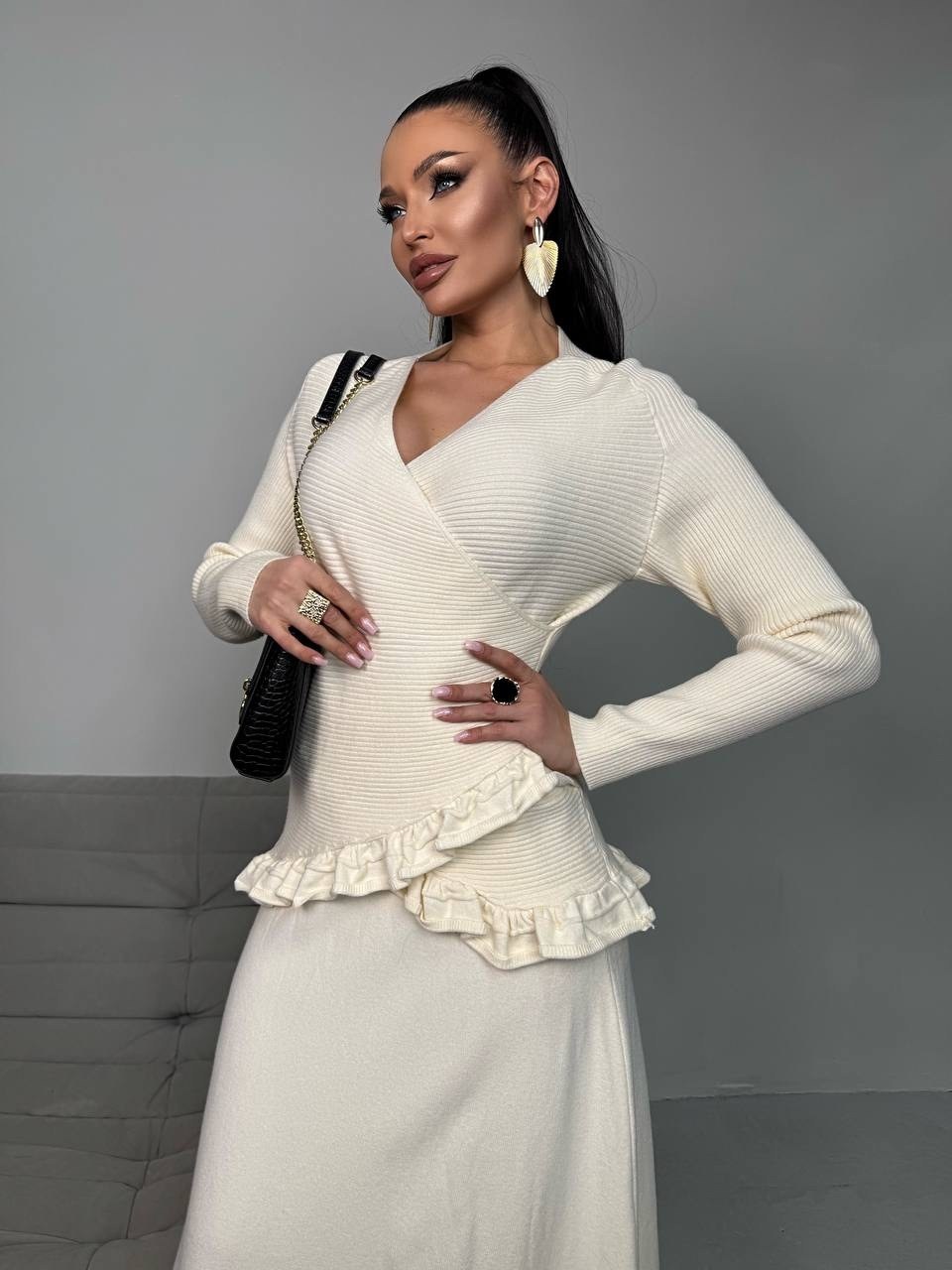 элегантное трикотажное платье лапша,платье трикотажное вязаное теплое,вязаное платье,трикотажное платье,вязаное платье теплое