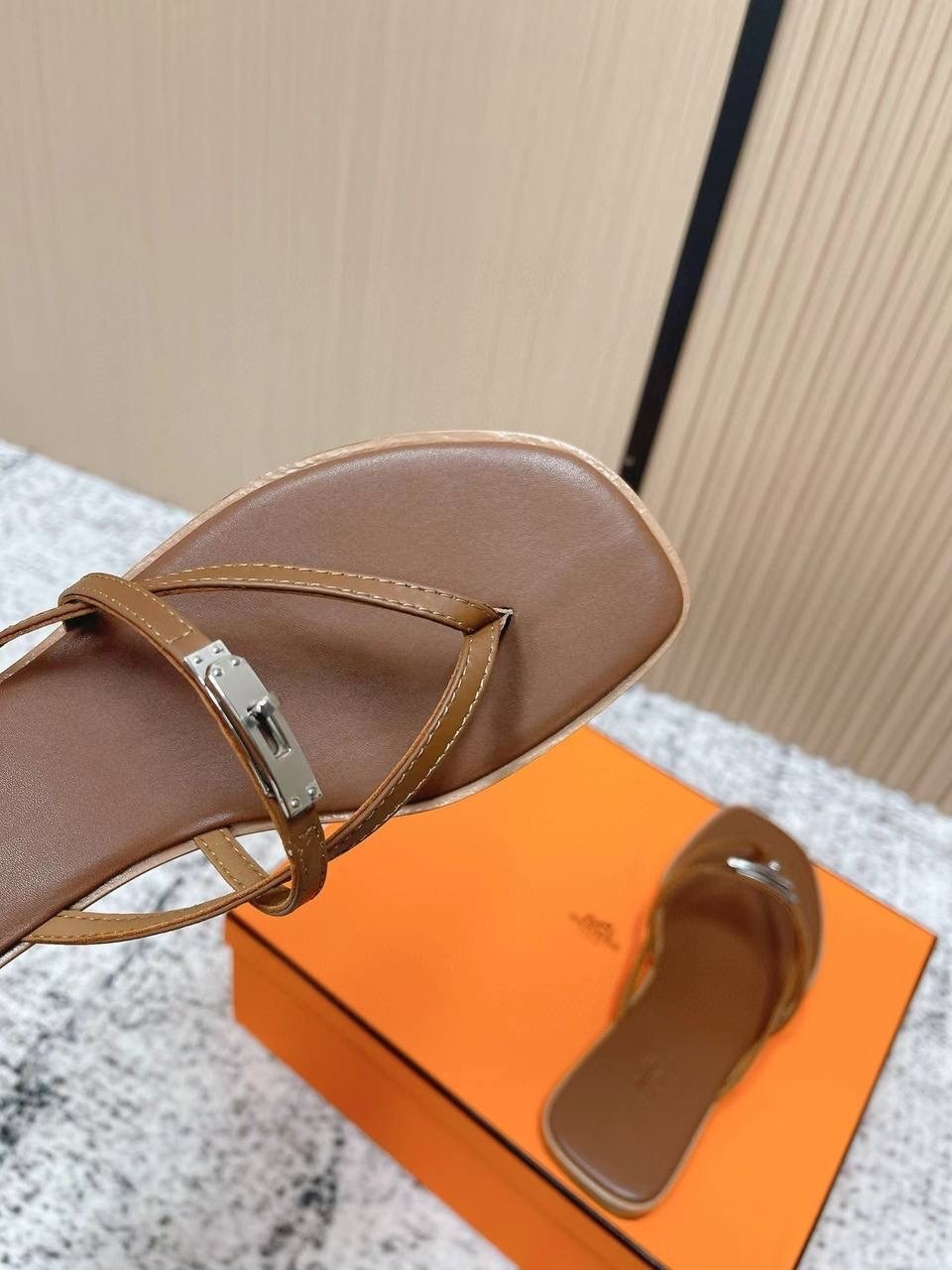 ,шлепанцы hermes,шлепки эрмес,шлепанцы женские,женские сандалии