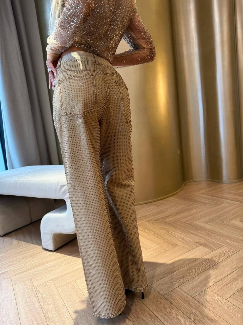 брюки с пайетками,блестящие брюки,образ с брюками палаццо с пайетками,блестящие брюки для женщин,брюки с пайетками блестящие