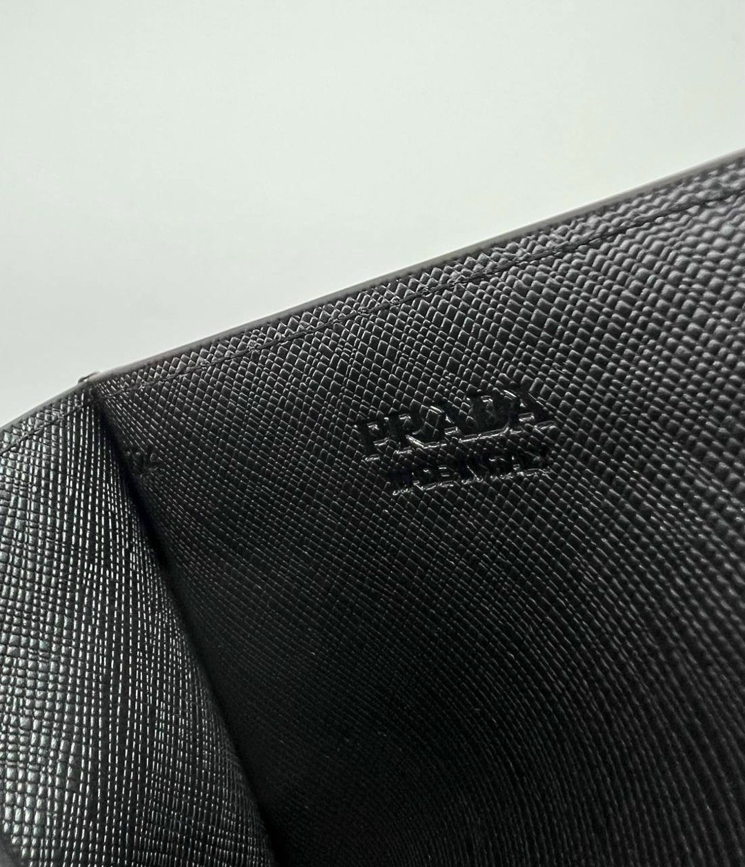 prada картхолдер,prada кошелек,мужской кошелек,мужские портмоне,картхолдер прада