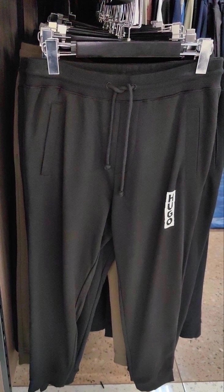 спортивные брюки hugo,хлопковые джоггеры hugo,джоггеры hugo,спортивный брюки,черные спортивные брюки