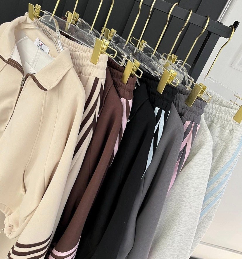 комплект одежды adidas sportswear,спортивный костюм,спортивный костюм женский,костюм женский,новый костюм