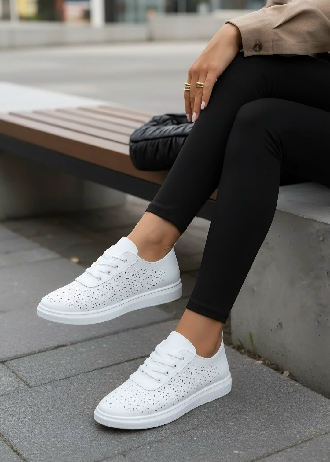 ,кеды женски,женские кеды,кроссовки белые с перфорацией женские,слипоны с перфорацией женские