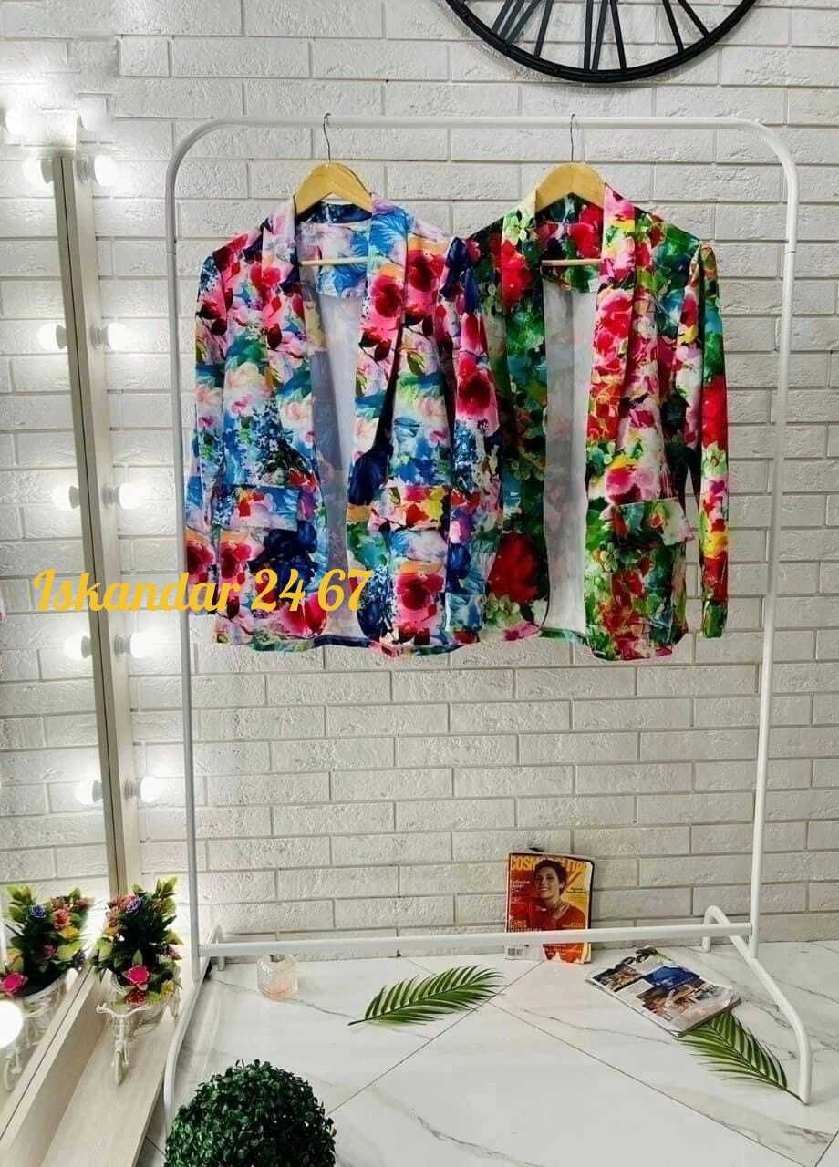 жакет с цветочным принтом,пиджак с цветочным принтом,пиджак женский ,тканевый пиджак,модные костюмы