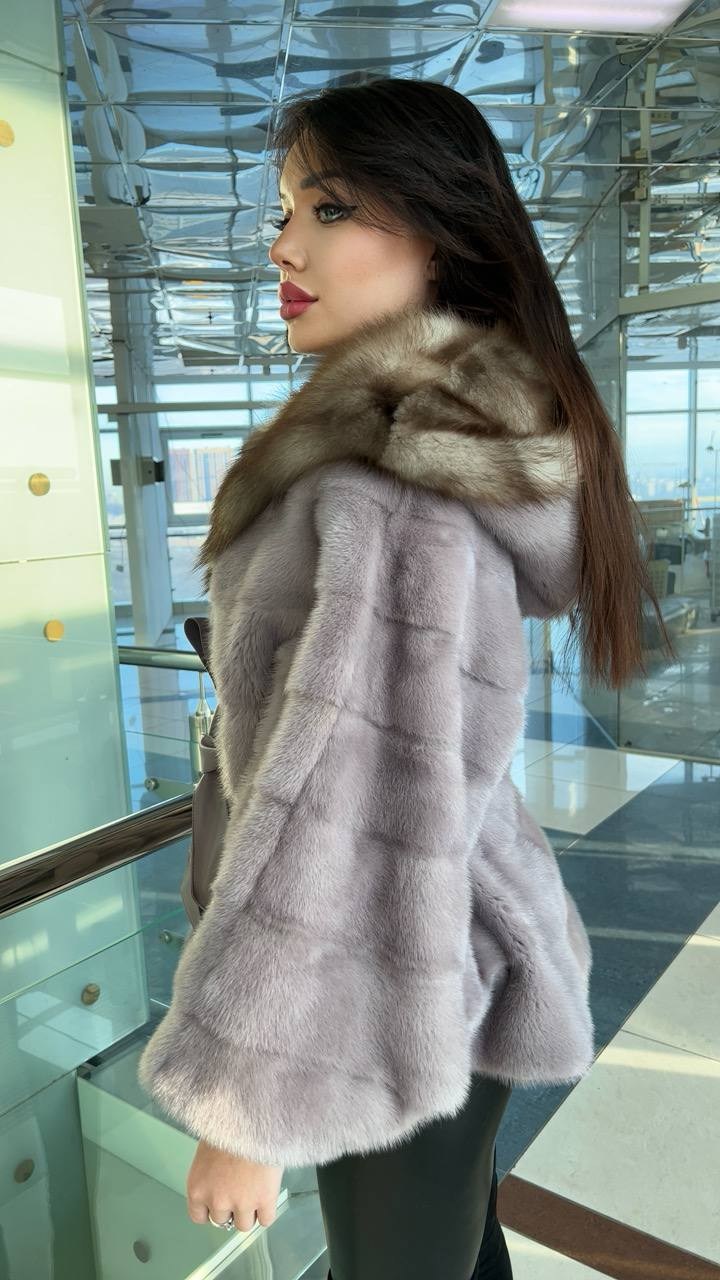 шуба норковая,норковая шуба летучая мышь с капюшоном из куницы,женская шуба из меха норки с капюшоном из меха куницы,норковое пончо шуба с капюшоном из меха куницы,норковая шуба с капюшоном из куницы