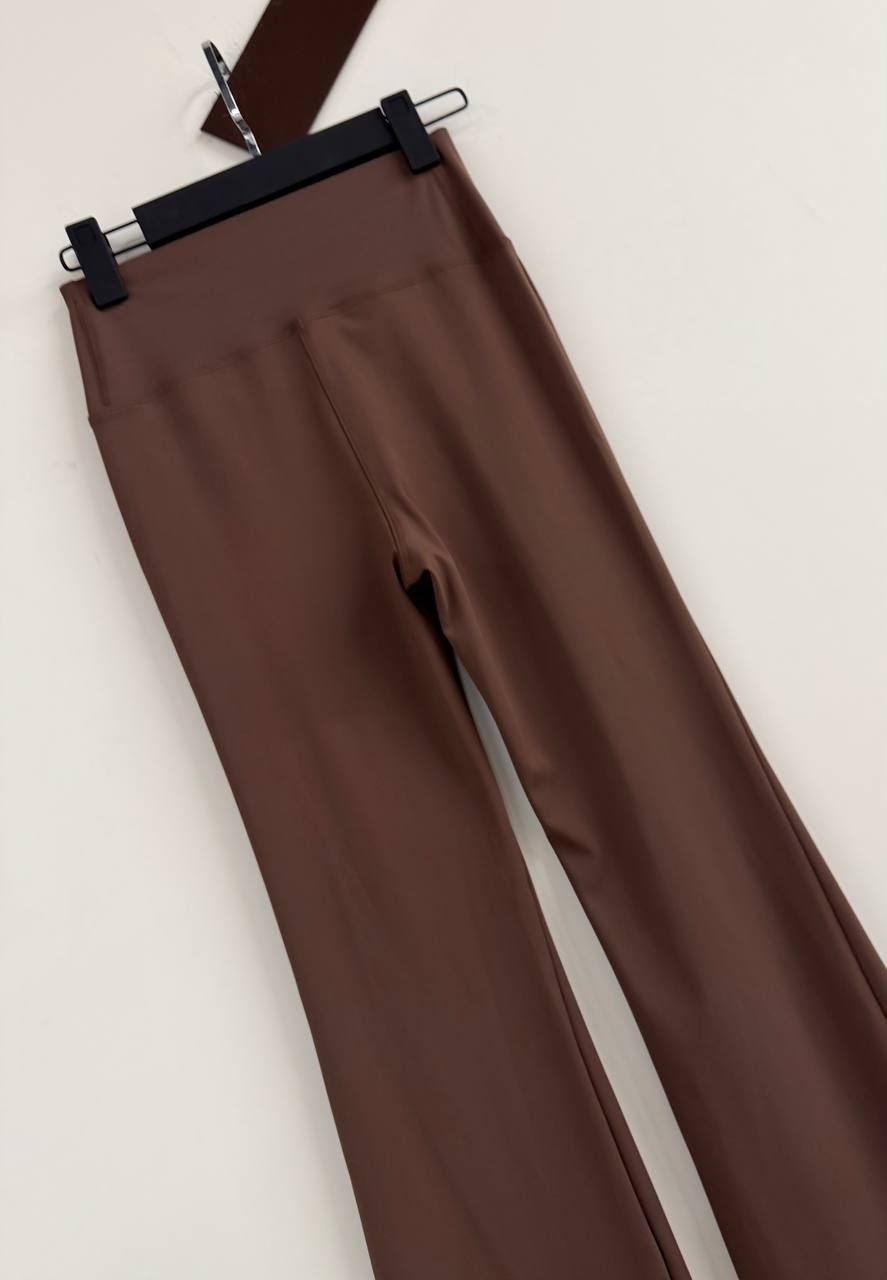 брюки клеш женские,брюки клеш,расклешенные брюки,спортивные брюки клеш,брюки с широкими штанинами