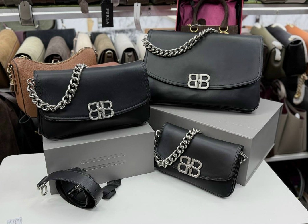 сумка женская balenciaga,сумка balenciaga,balenciaga сумка на плечо,сумка balenciaga bb реплика цвет черный,сумка женская balenciaga натуральная кожа